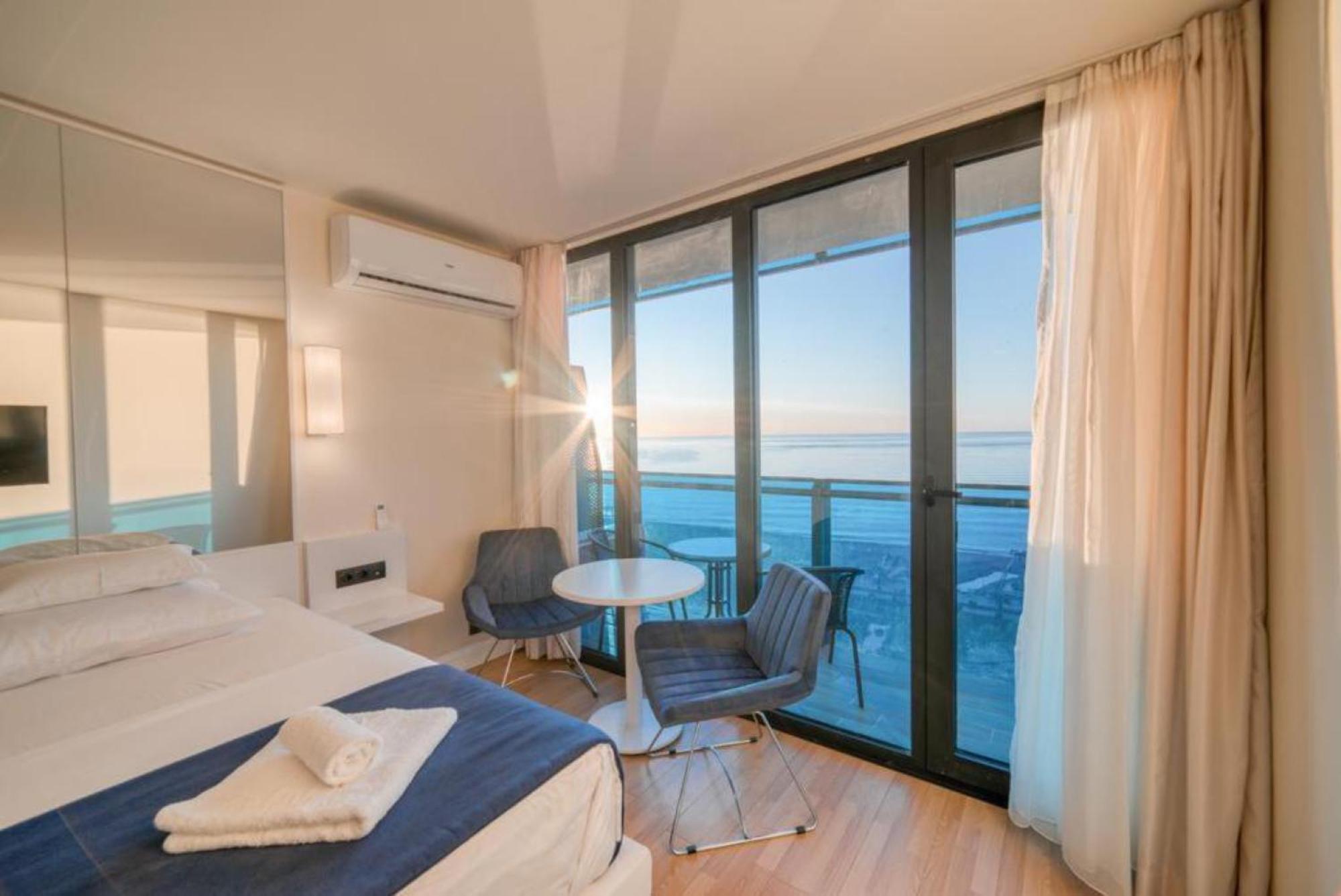 Sea View Orbi City Aparthotel Batumi Exterior foto