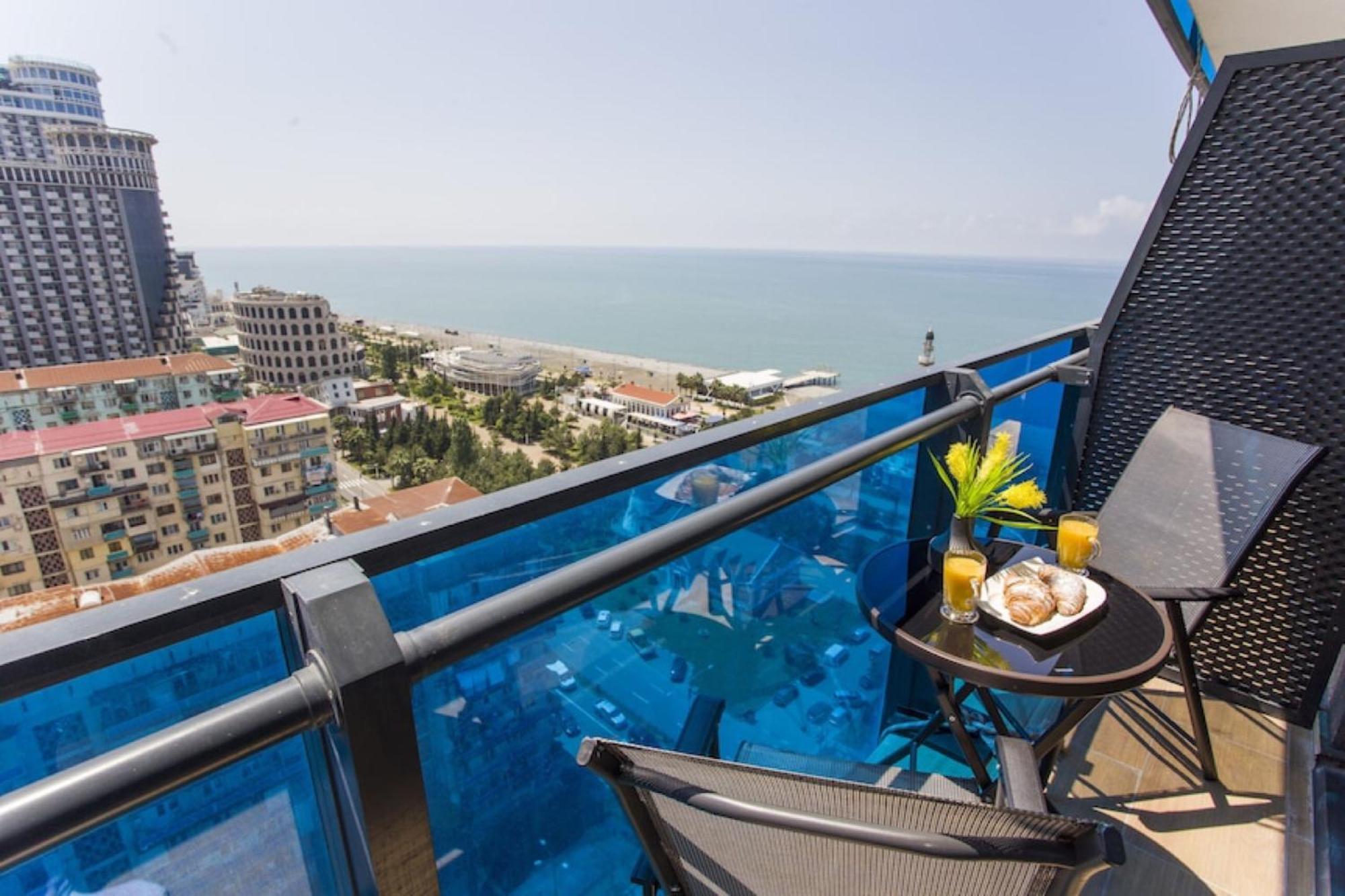 Sea View Orbi City Aparthotel Batumi Exterior foto